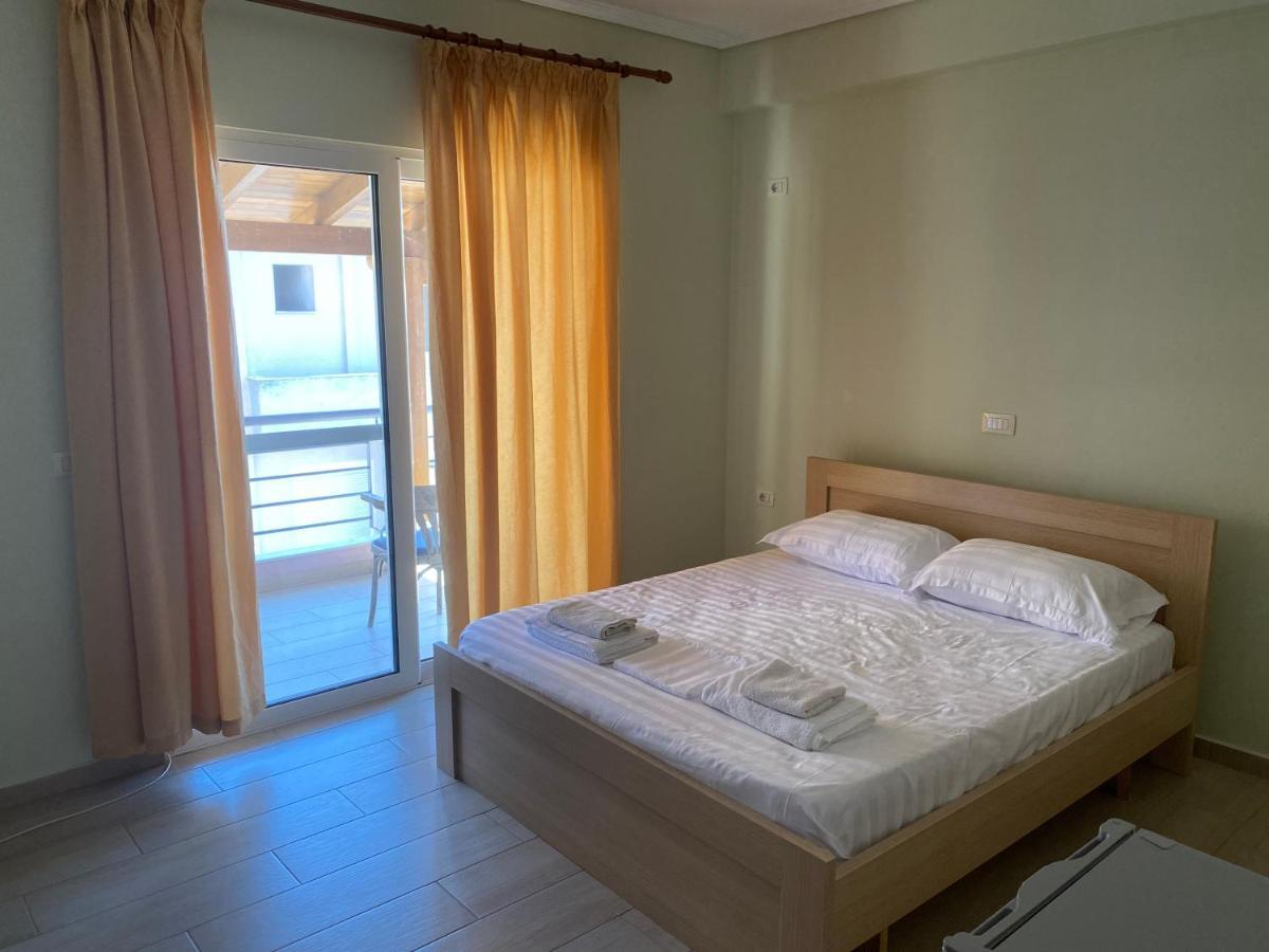 Blue Breeze Attic Apartments Saranda Dış mekan fotoğraf