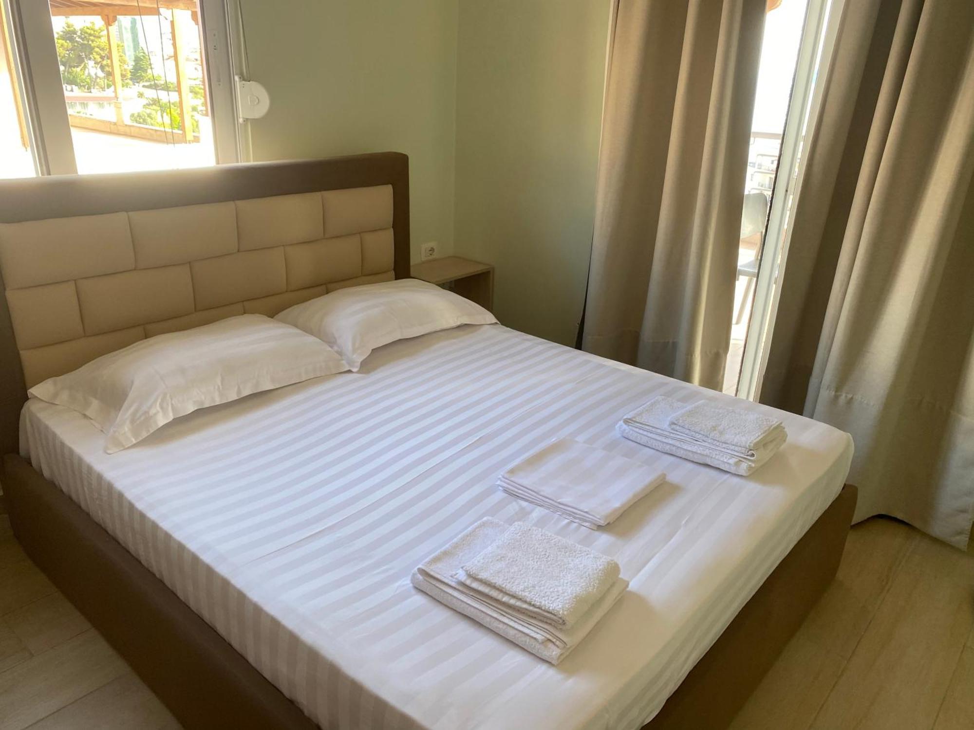 Blue Breeze Attic Apartments Saranda Dış mekan fotoğraf