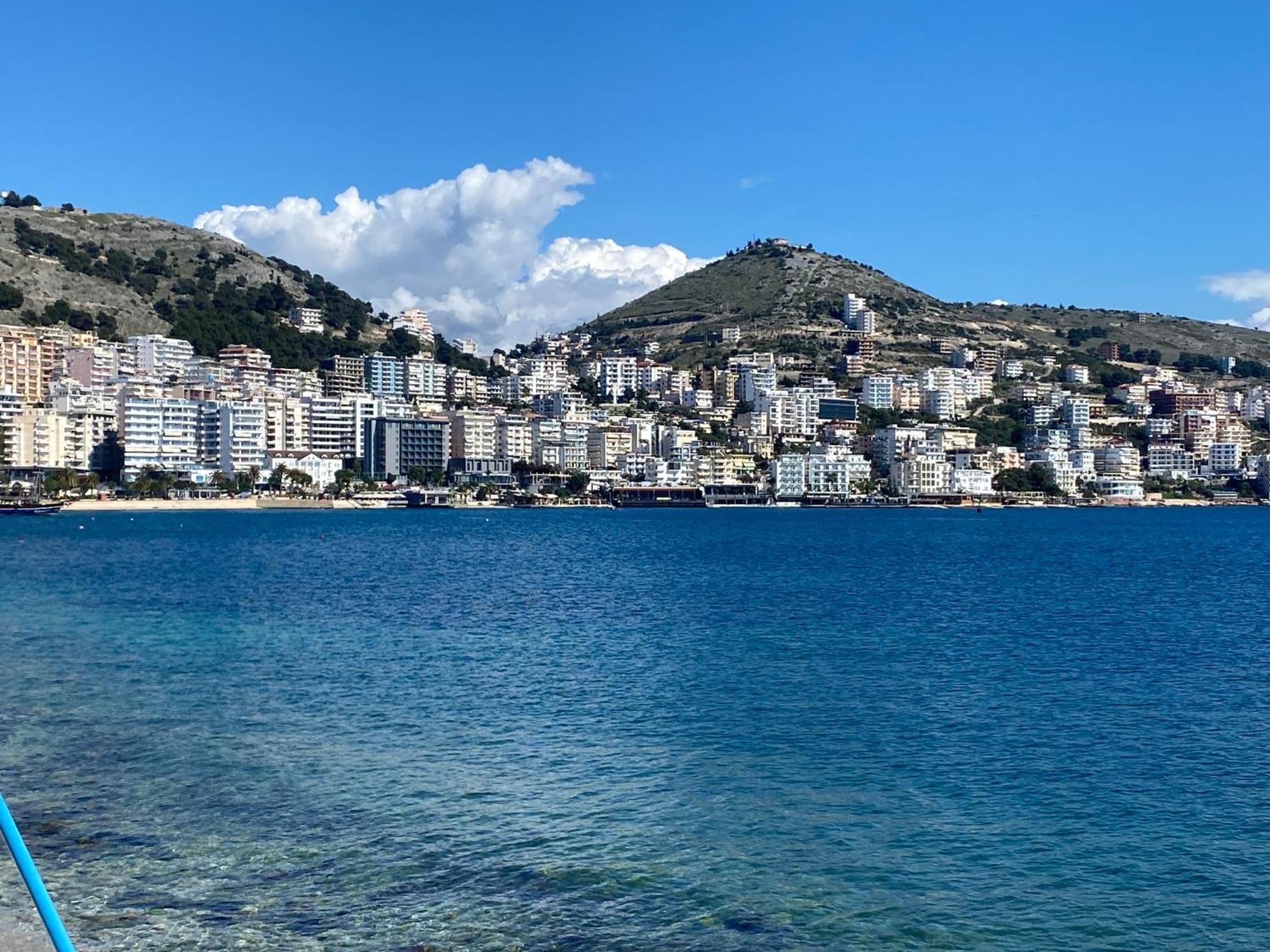 Blue Breeze Attic Apartments Saranda Dış mekan fotoğraf